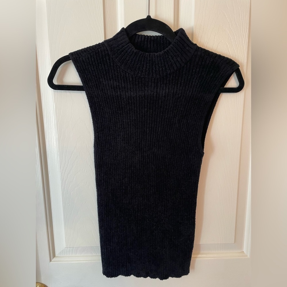 Beua Tilley Bar III chenille black sleeveless mock turtleneck size small